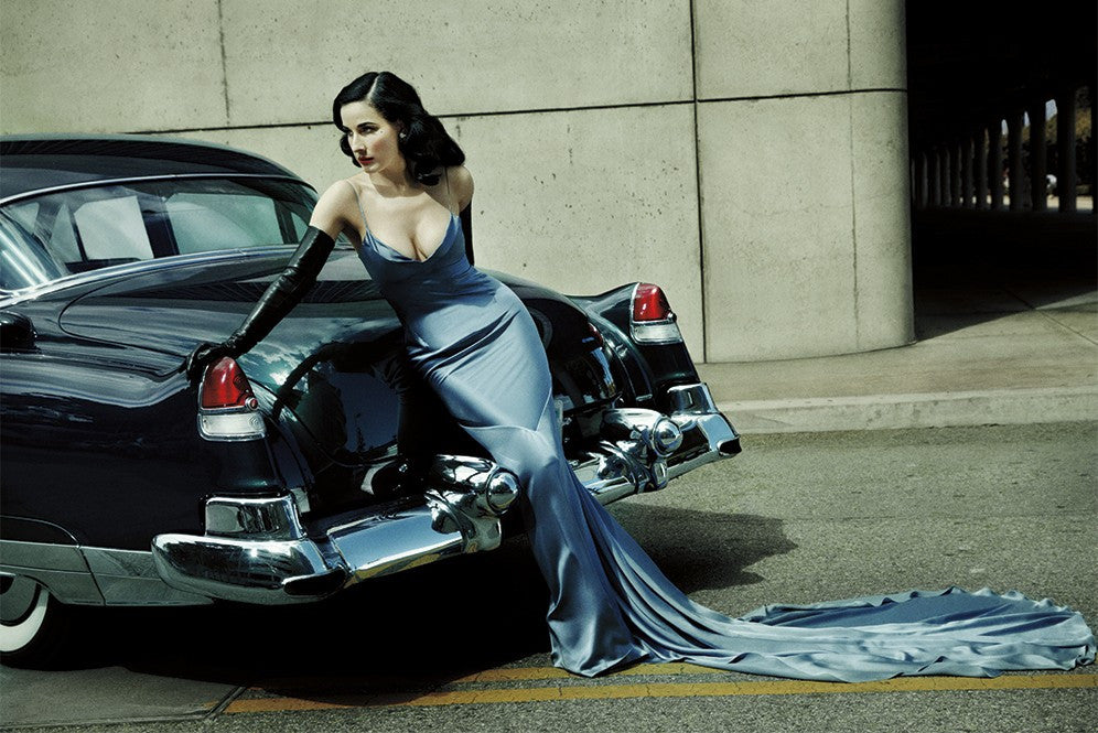 Dita Von Teese – Lifestyle Mirror